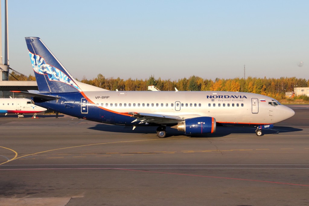 Boeing_737-505,_Nordavia_-_Regional_Airlines_AN1986319