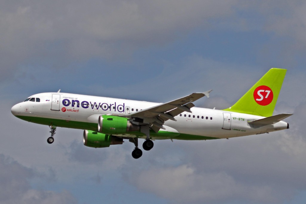 VP-BTN_A319-114_S7_Airlines(OneWorld)_FRA_30JUN13_(9201617860)