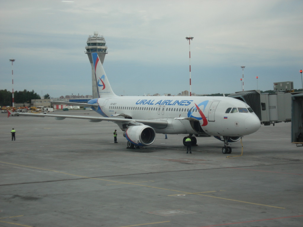 VQ-BCY_EC-HQM_Iberia_Ural_Airlines_Уральские_авиалинии_SIP_Симферополь