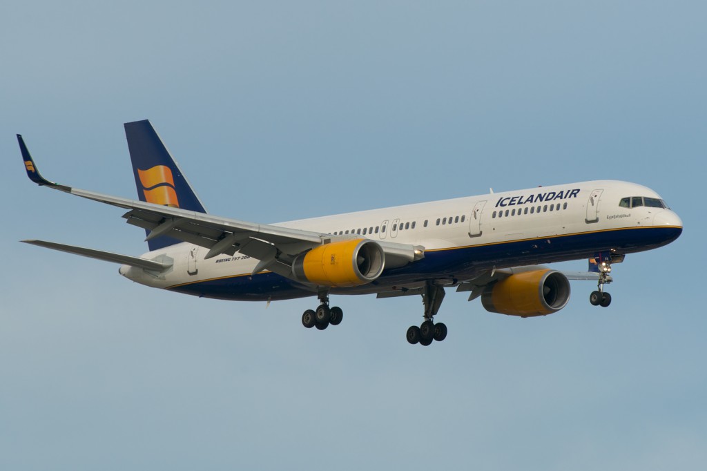 Эйякорочевыговоритесами (Icelandair 752)