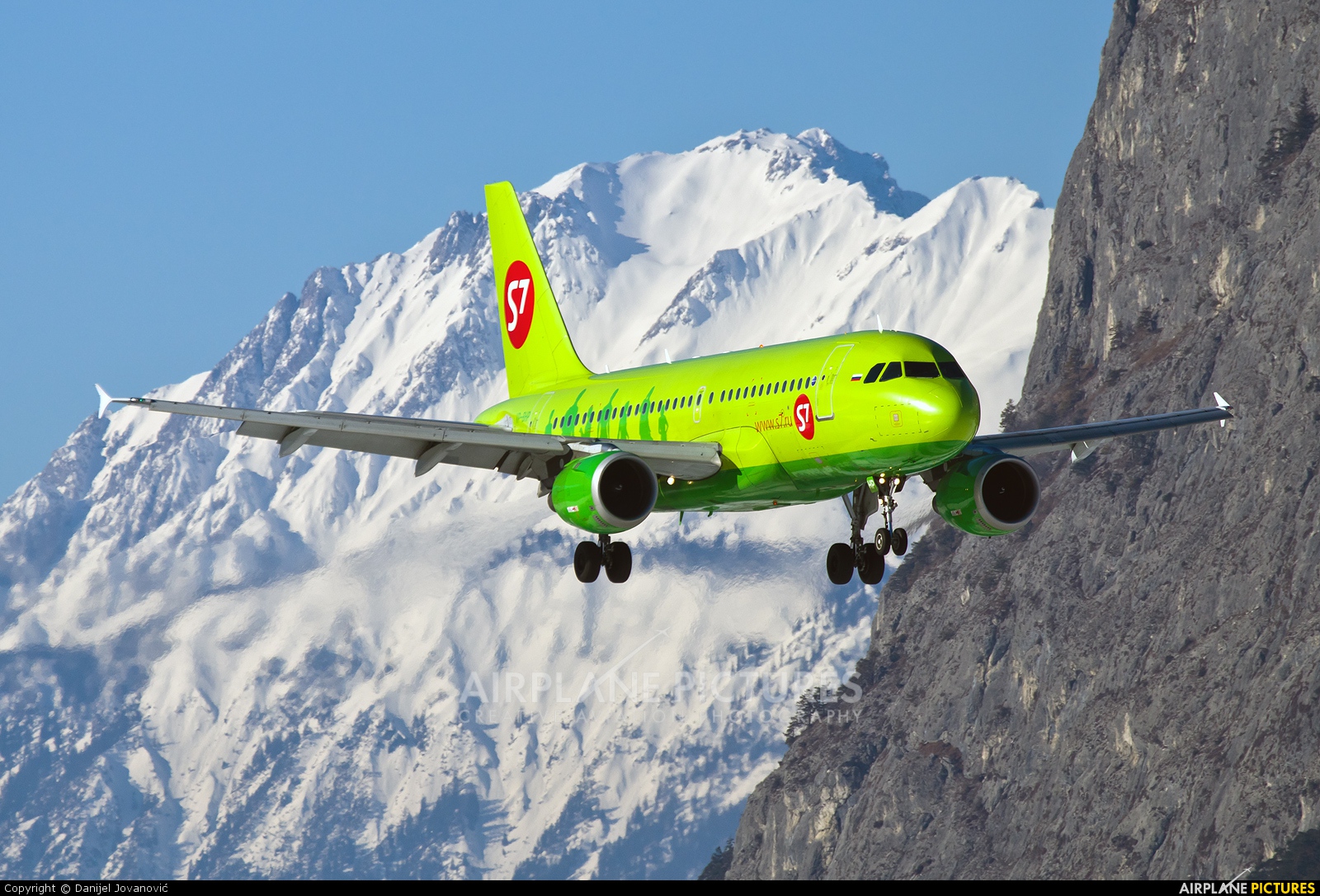 S 7.4. Самолёты авиакомпании s7 Airlines. Авиакомпания Сибирь s7. Самолет Севен 7. S7 Эйрлайнс самолёты.